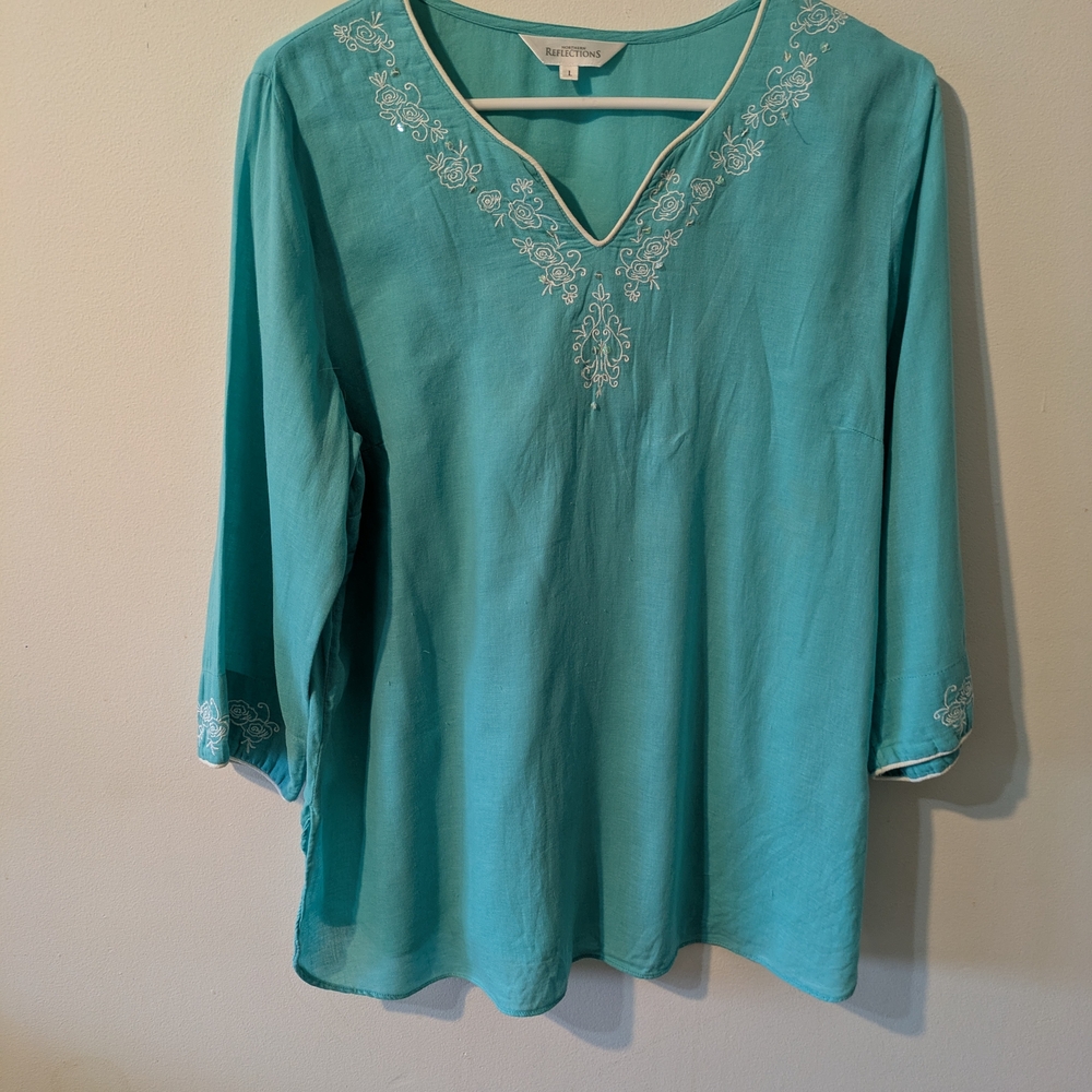 6 For $20 Northern Reflections Aqua Embroidered Tunic